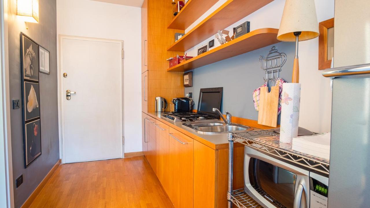 The Zodiac Apartment - Italian Homing Сирмионе Екстериор снимка