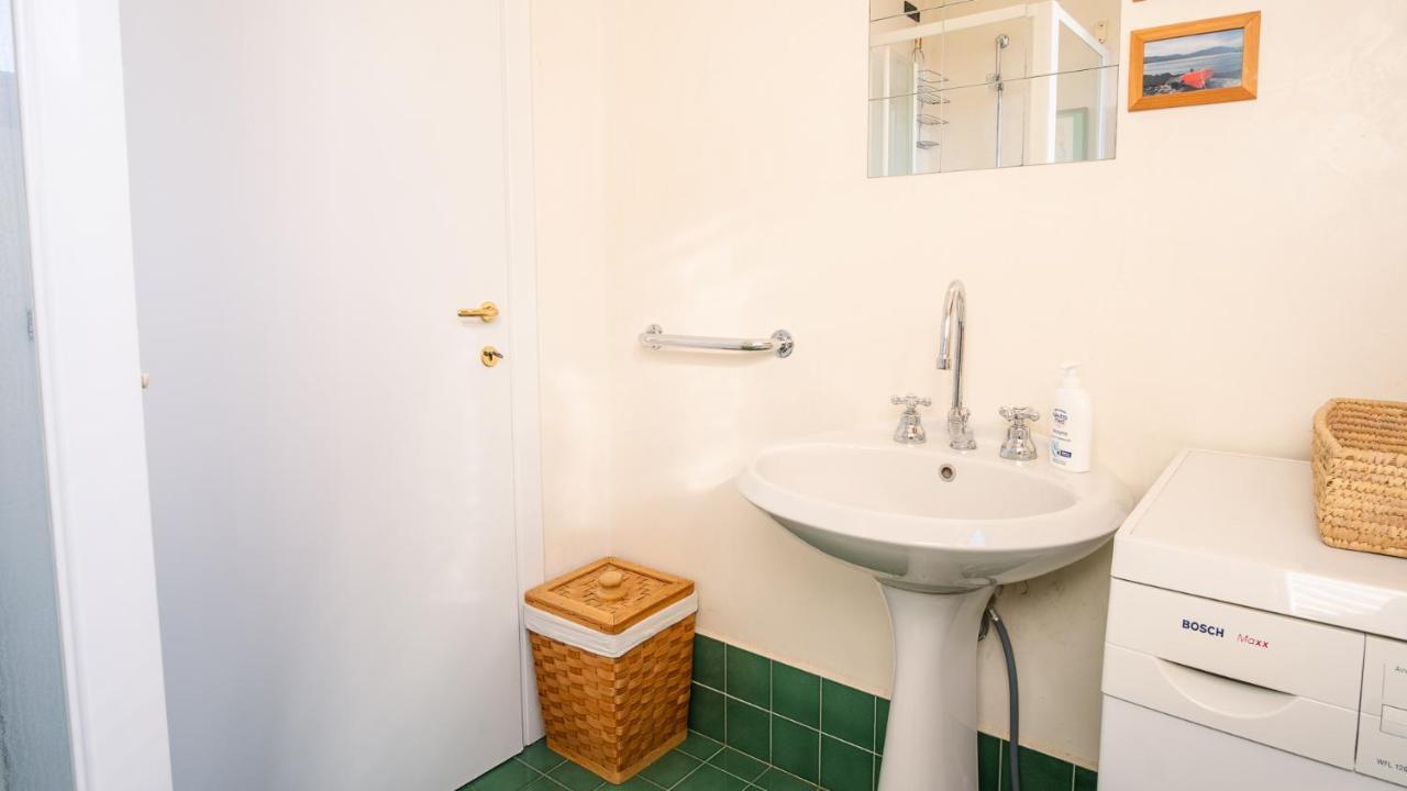 The Zodiac Apartment - Italian Homing Сирмионе Екстериор снимка
