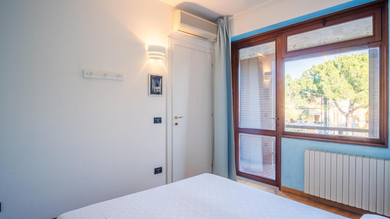 The Zodiac Apartment - Italian Homing Сирмионе Екстериор снимка