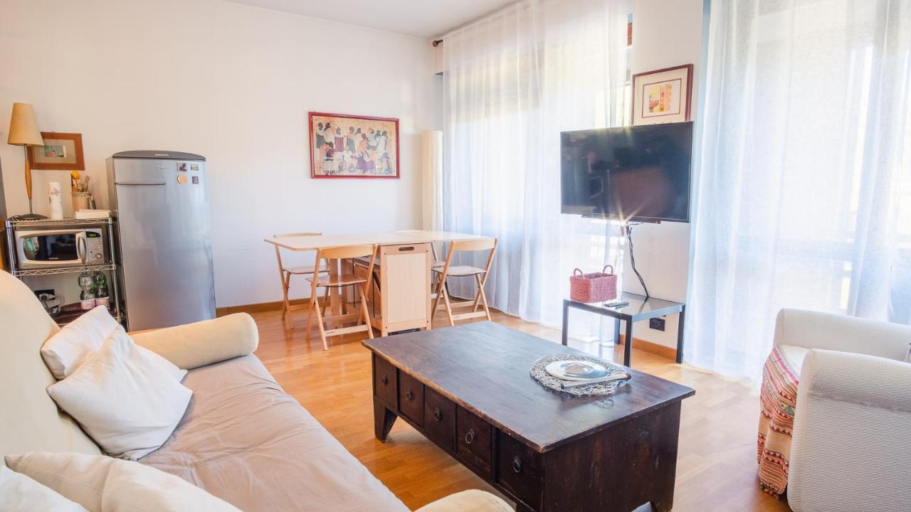 The Zodiac Apartment - Italian Homing Сирмионе Екстериор снимка